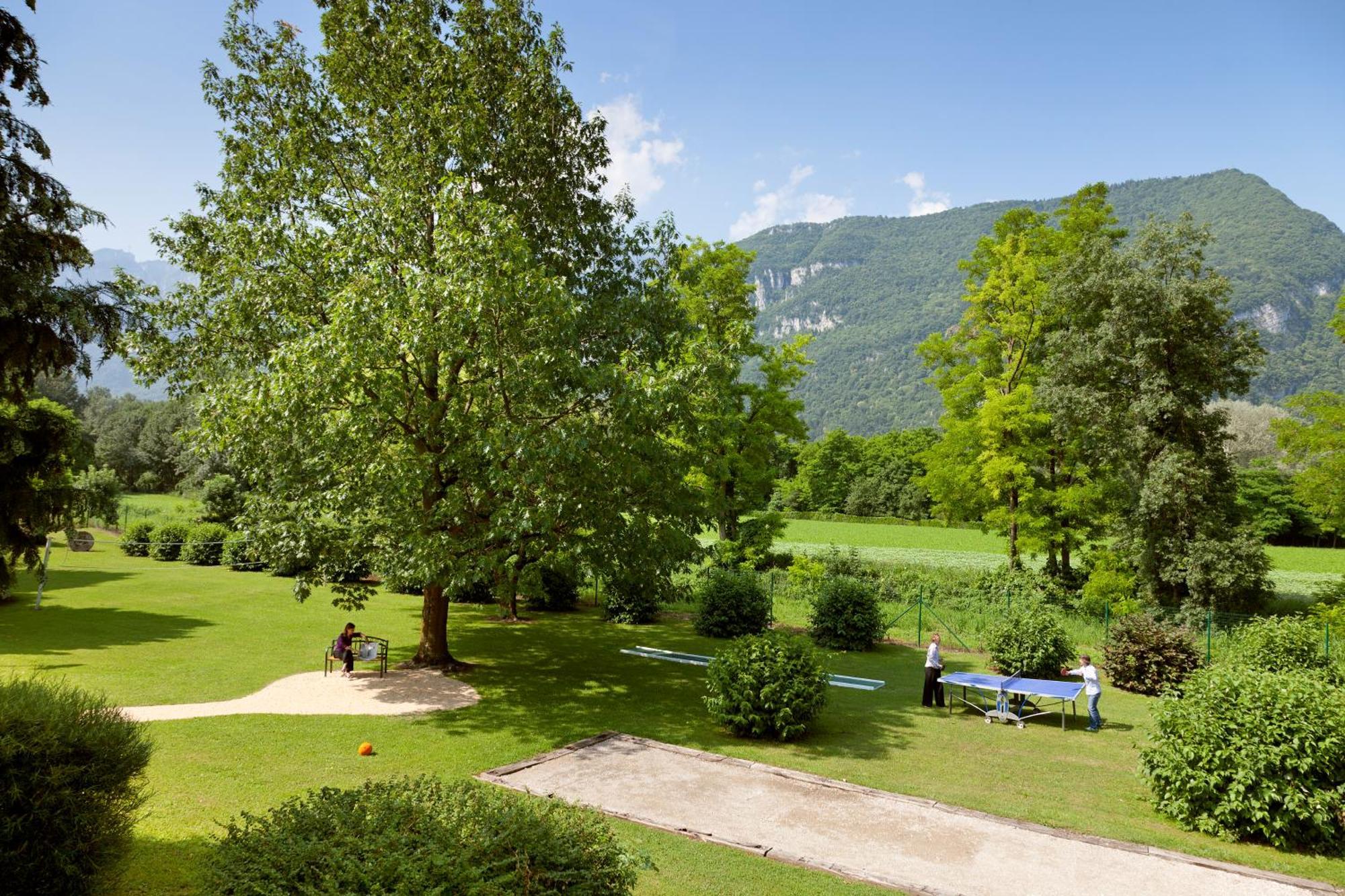 Novotel Grenoble Nord Voreppe Exterior foto